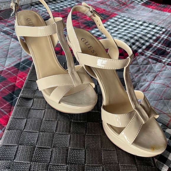 Guess Nude Patten Leather Platform Sandal Heels - Picture 5 of 5